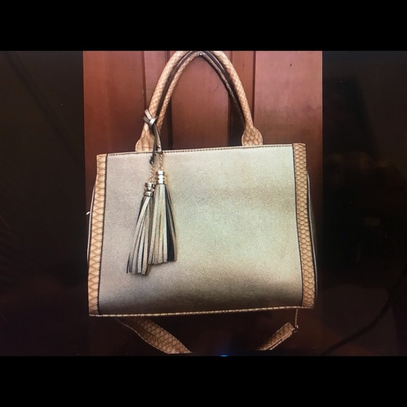 Gold purse - Picture 1 of 3